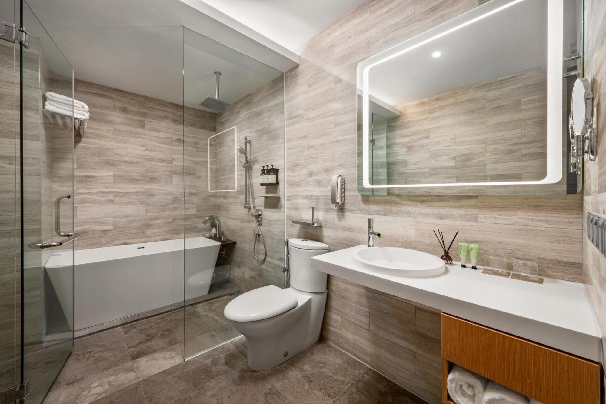 فندق فريزر بليس بوتري هاربر نوساجايا المظهر الخارجي الصورة Bathroom